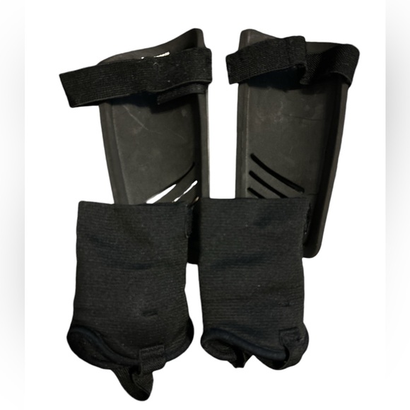 ProCat Technique Stirrup Guards Soccer Shin Guards - Black - Youth Medium - Picture 3 of 3